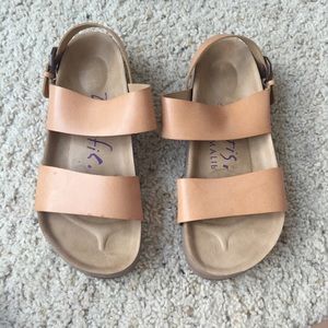 Nude Birkenstock like sandals